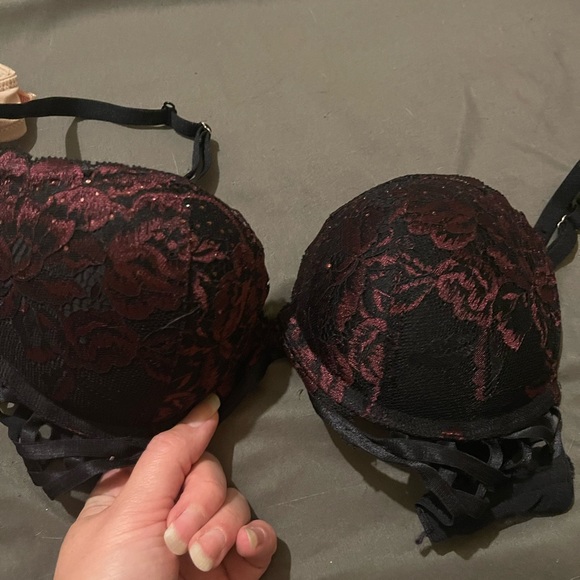 Bundle of bras size 34B and size small bathing suit top - Picture 3 of 3